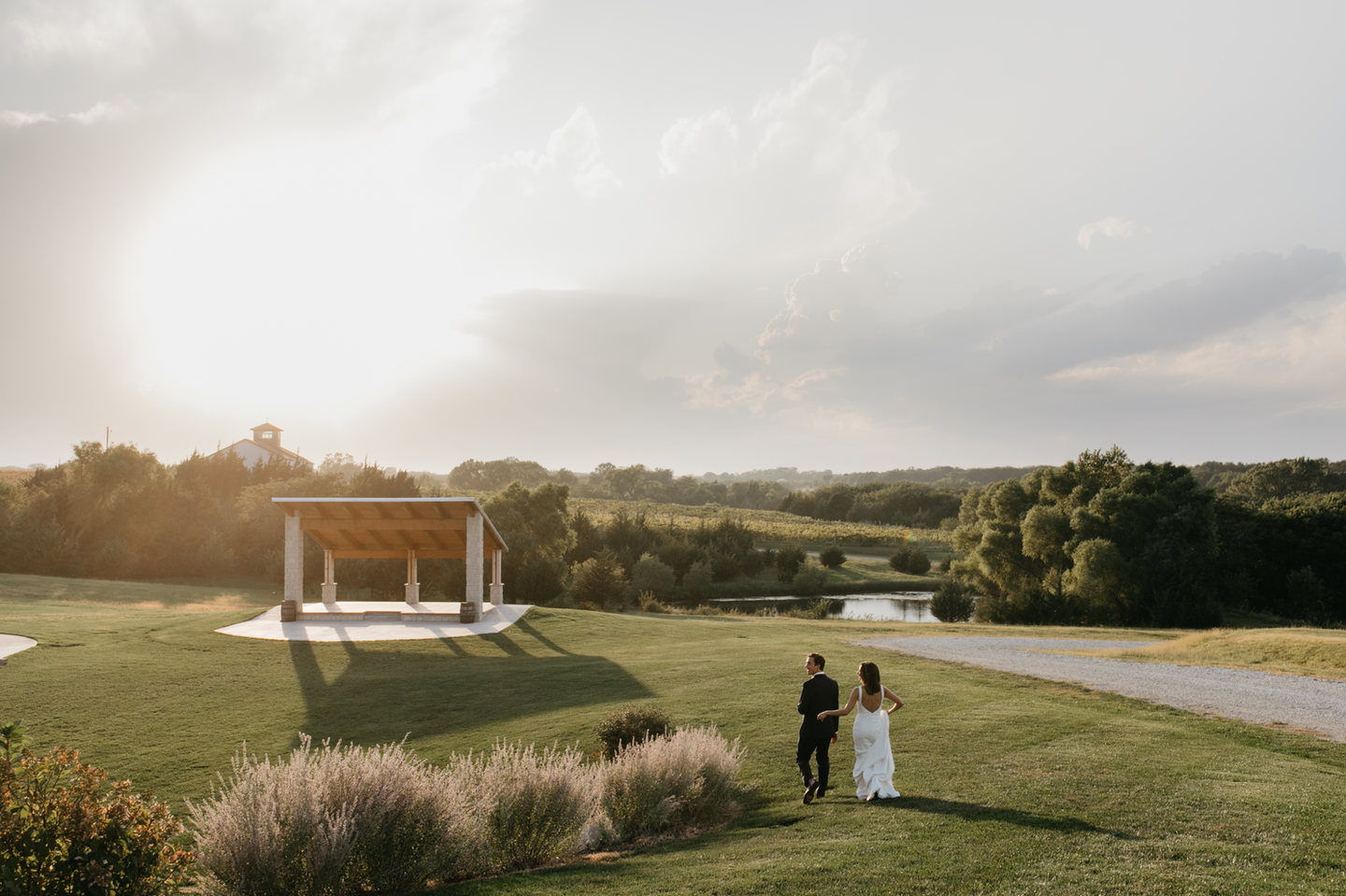 Outdoor ceremony lawn at the Palmyra vineyard